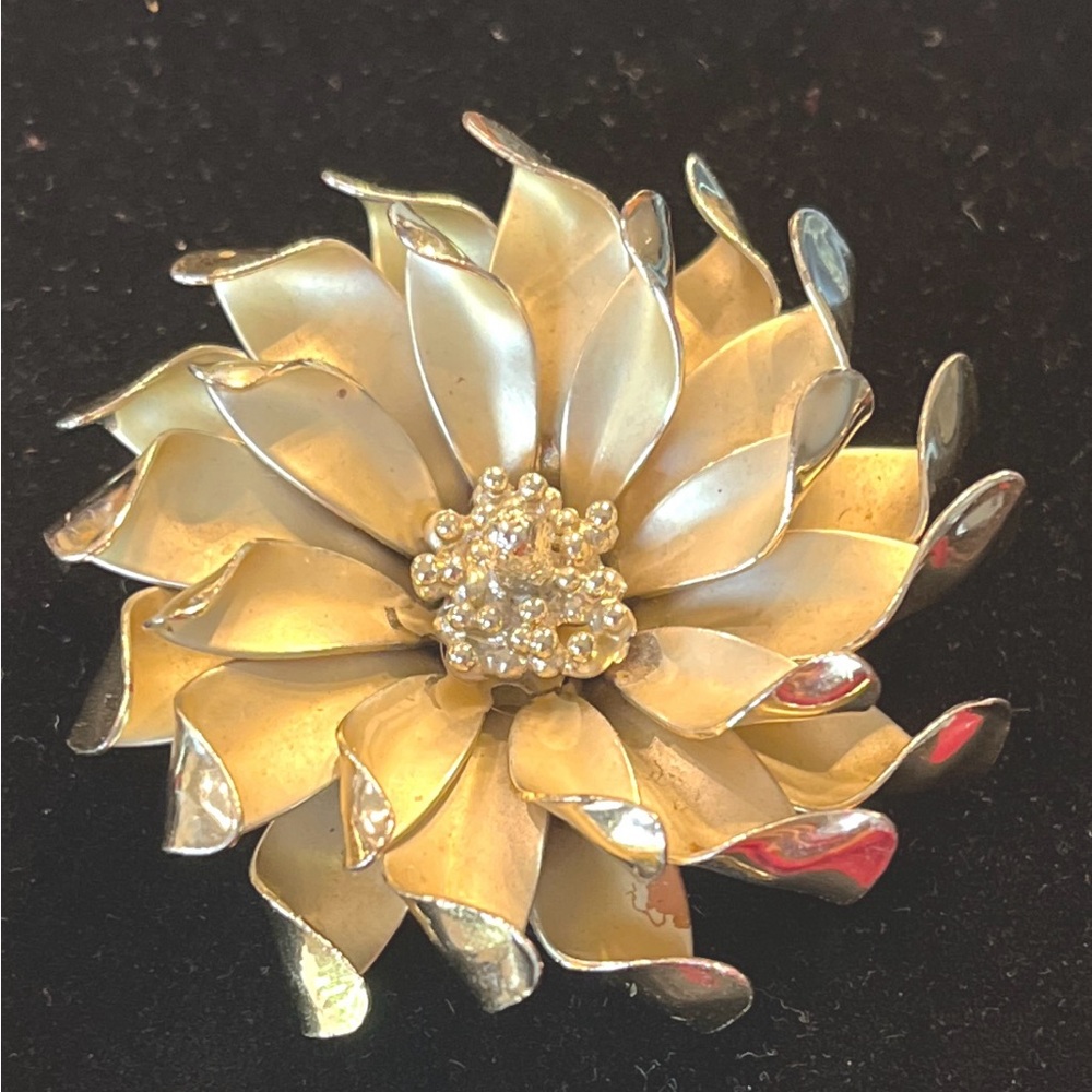 Vintage Coro Gold Tone Floral Brooch